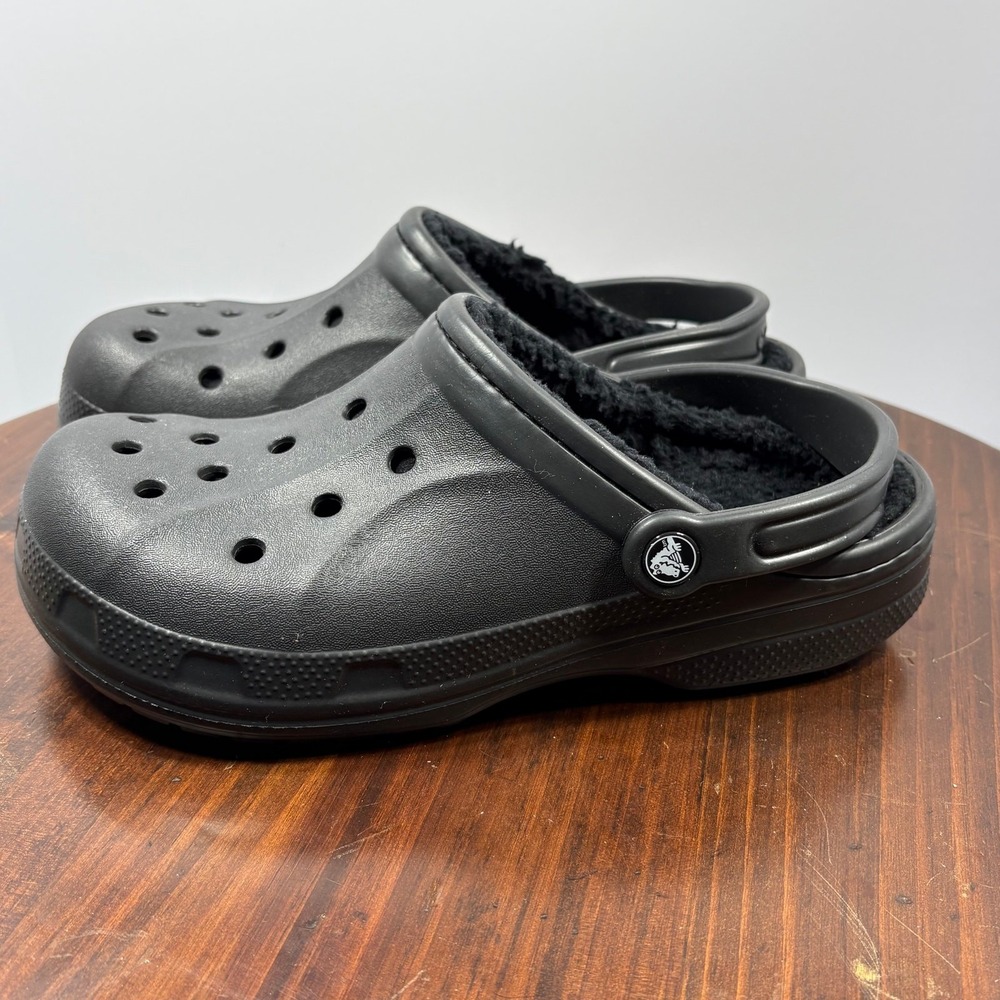 Crocs Classic Lined Clog Sandals M8 W10 Gray Fuzzy‎ Liner Casual Dual Comfort